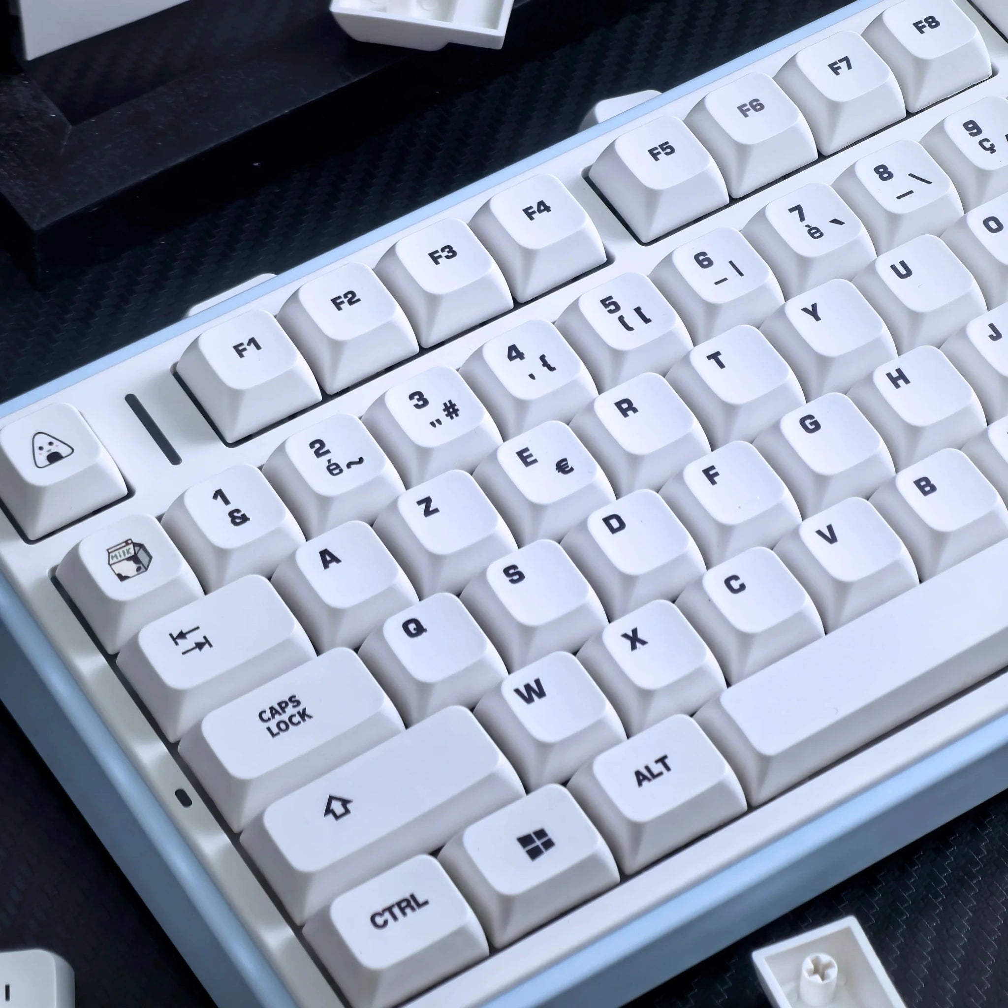 SET DE TOUCHES AZERTY | COW WHITE - AREA 404